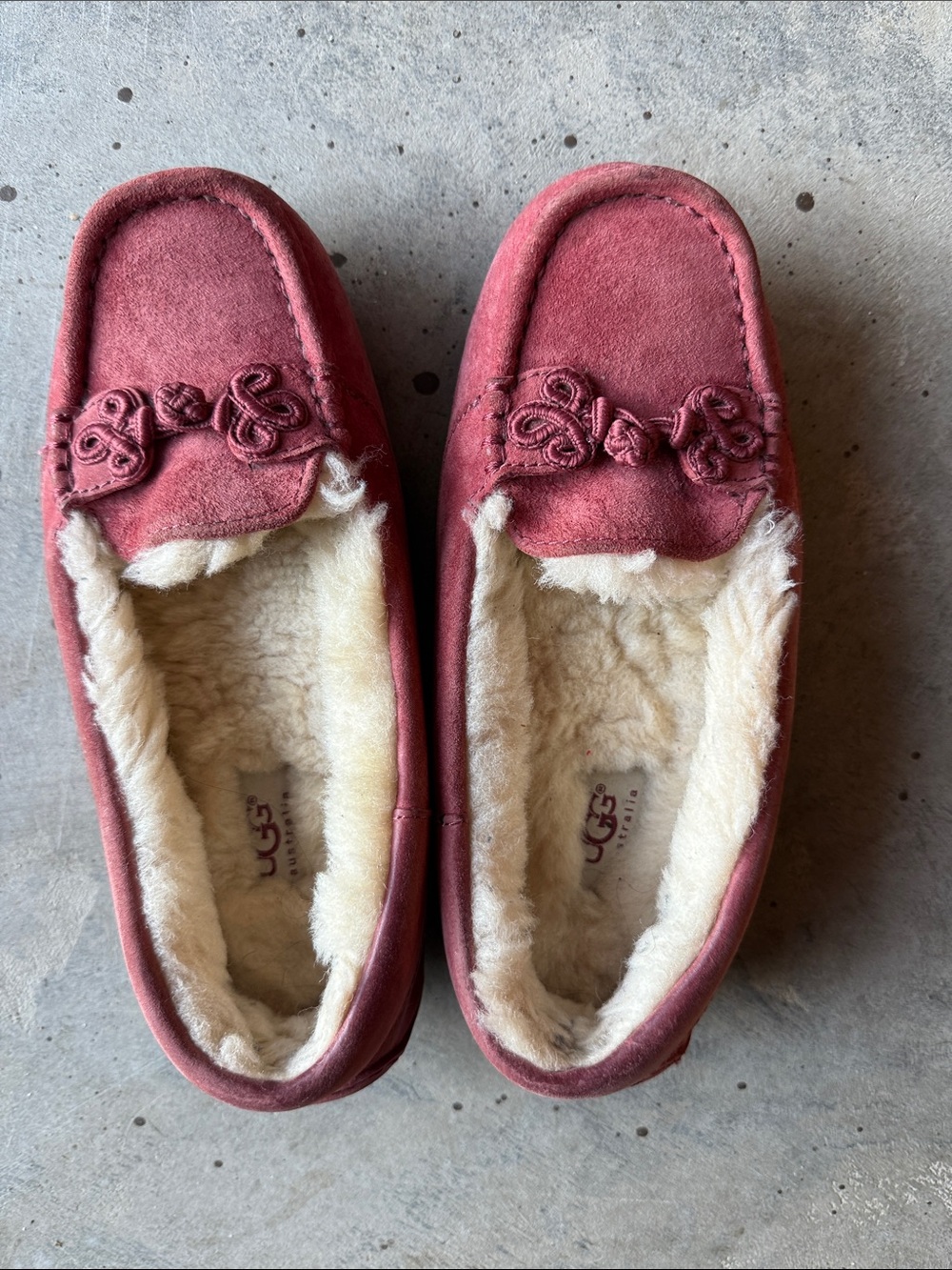 Uggs slippers